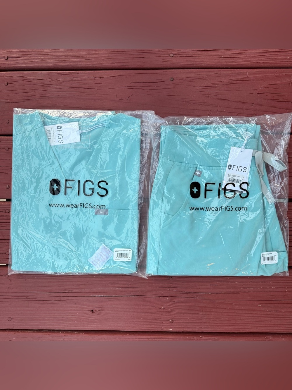 FIGS Scrub Set in Seaglass